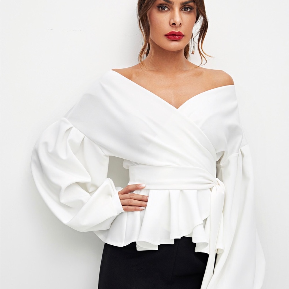 Lantern sleeve peplum blouse